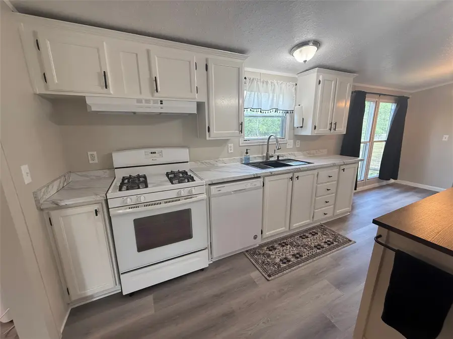 5202 Kincer Road, Damon, TX 77430 - #3