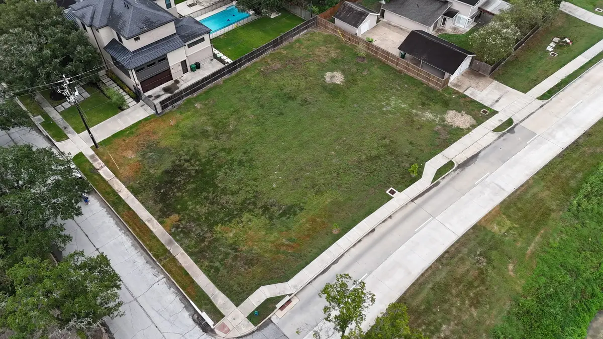 5031 Braesvalley Drive, Houston, TX 77096 - #1