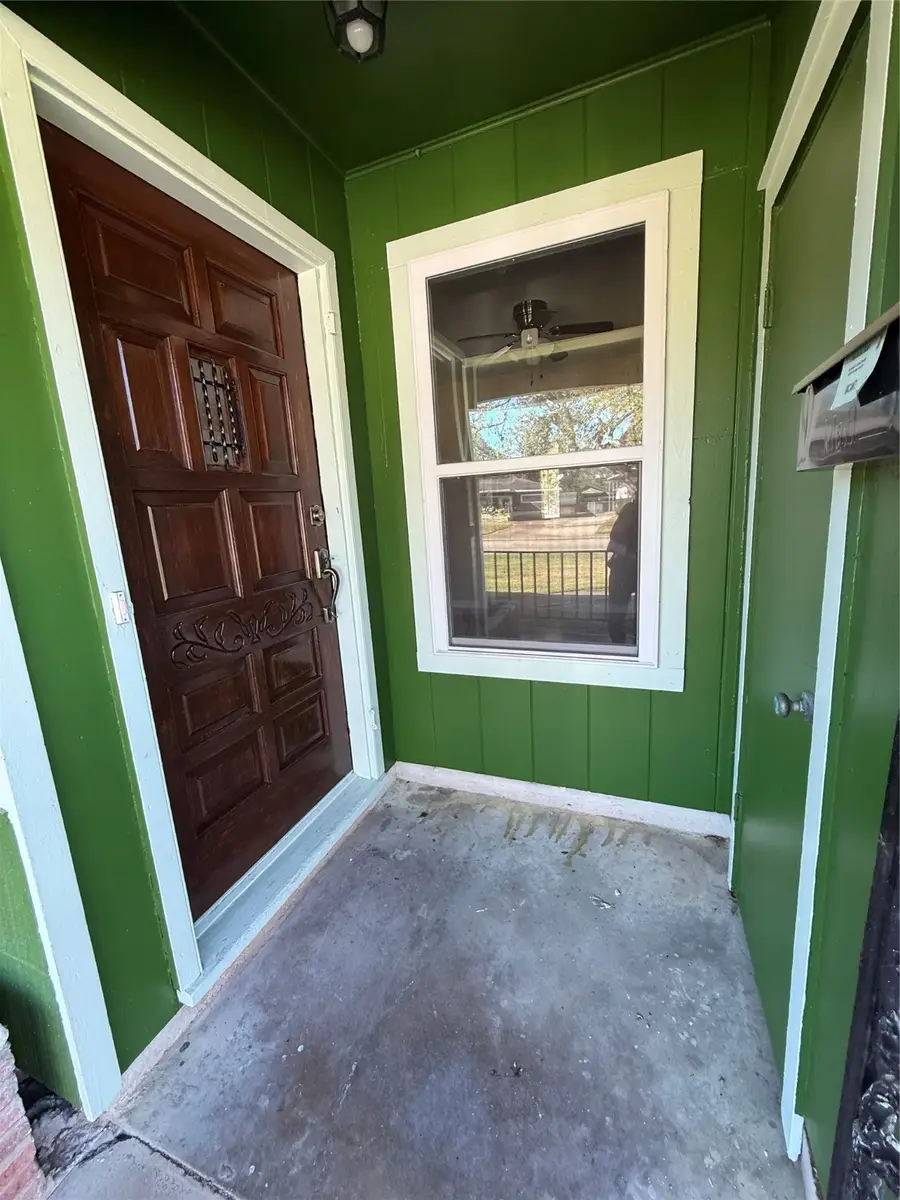 406 Gardenia Street, Lake Jackson, TX 77566 - Image #2