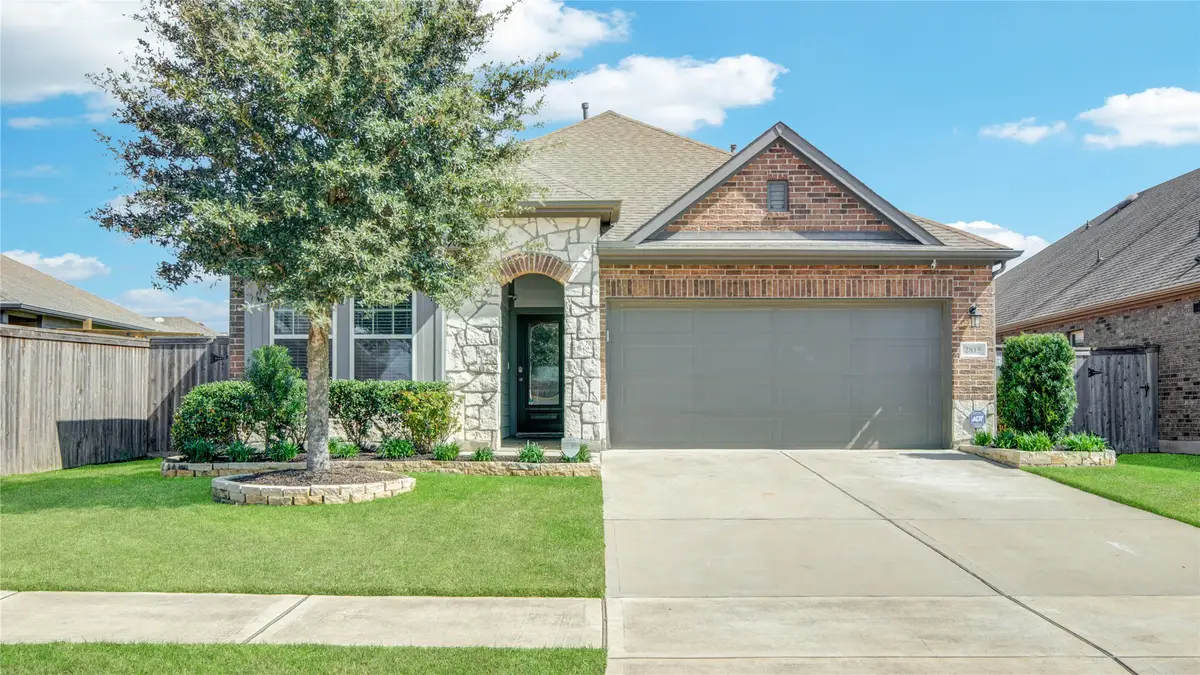 2815 Torrey Pines Drive, Fulshear, TX 77423 - Image #1