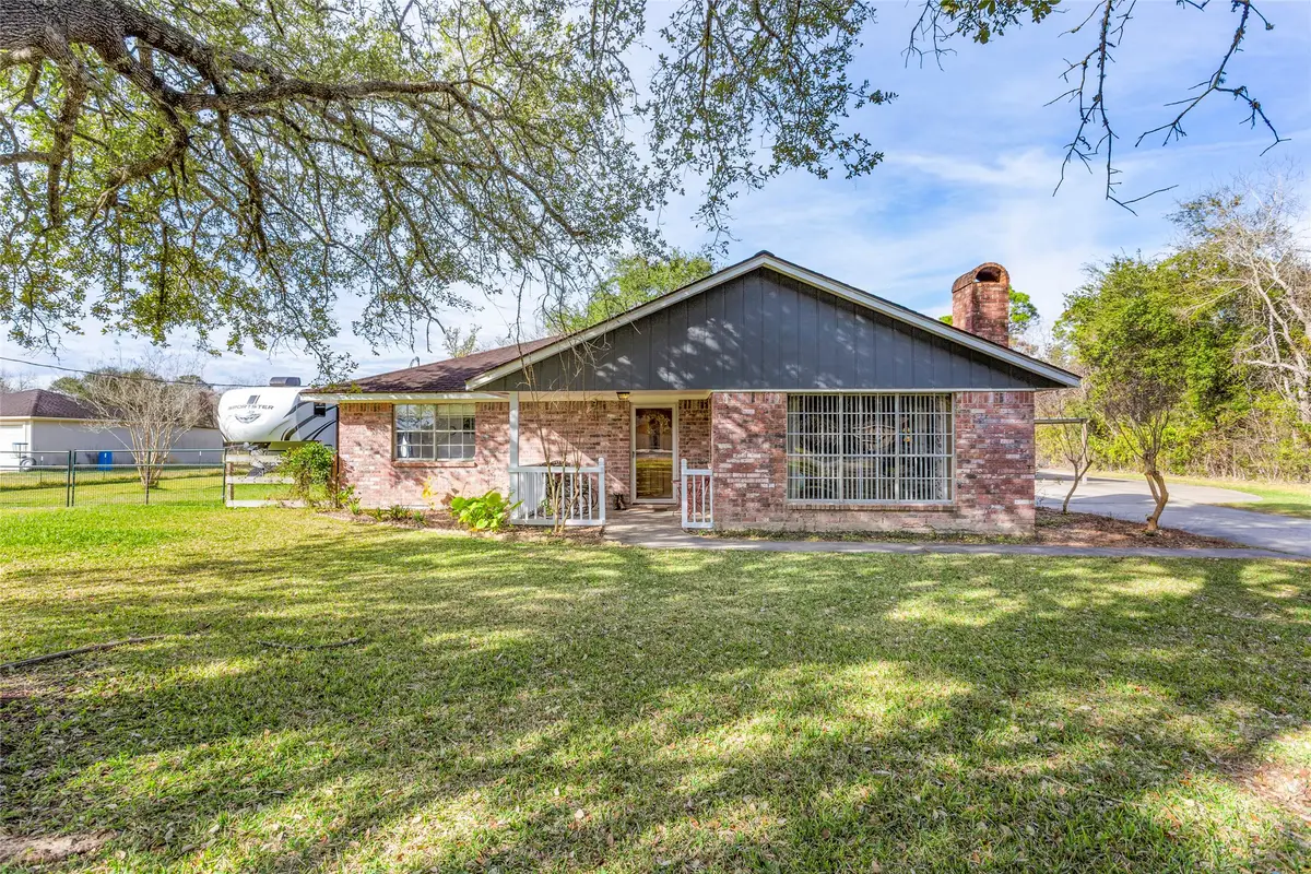 7240 Avenue L 1/2, Santa Fe, TX 77510 - Image #1