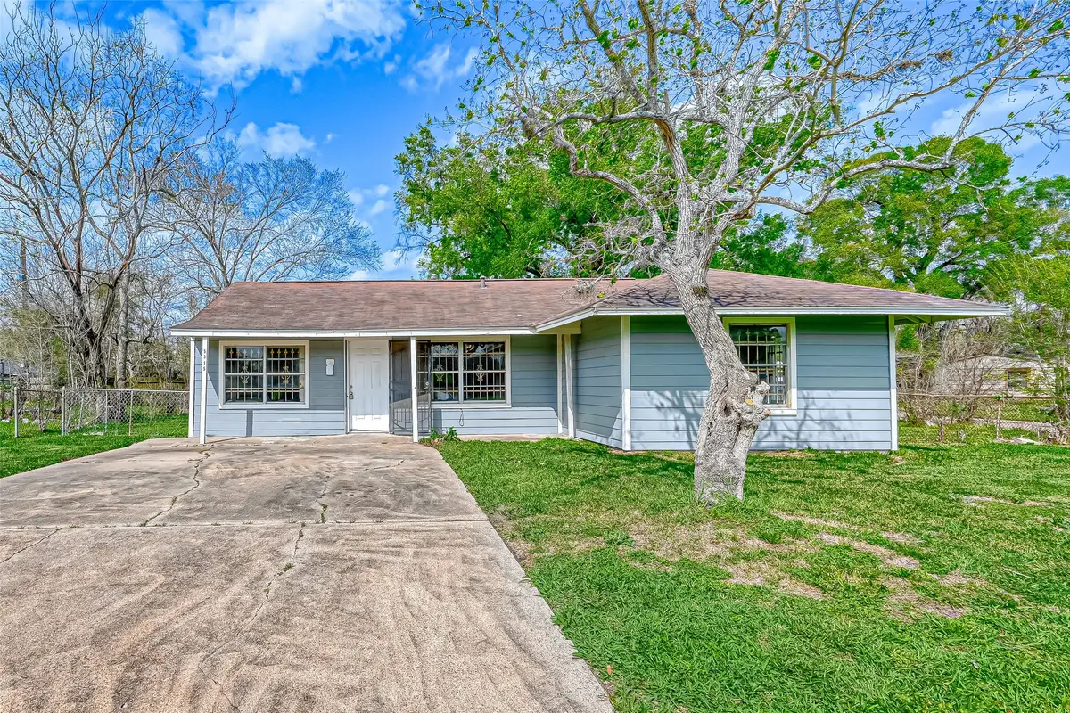 5315 Bellfort Court, Houston, TX 77033 - Image #1