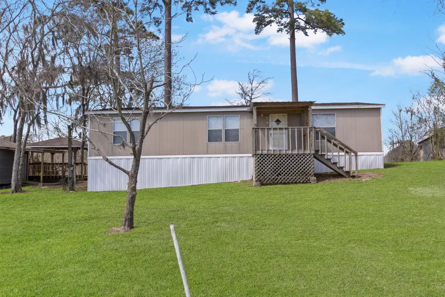 1281 Creeklake Drive, Onalaska, TX 77360 - Image #3
