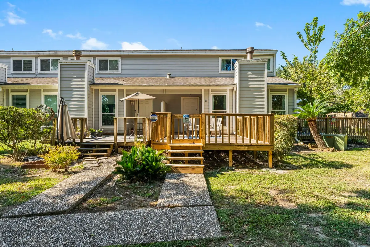 71 Hideaway Drive, Friendswood, TX 77546 - #1