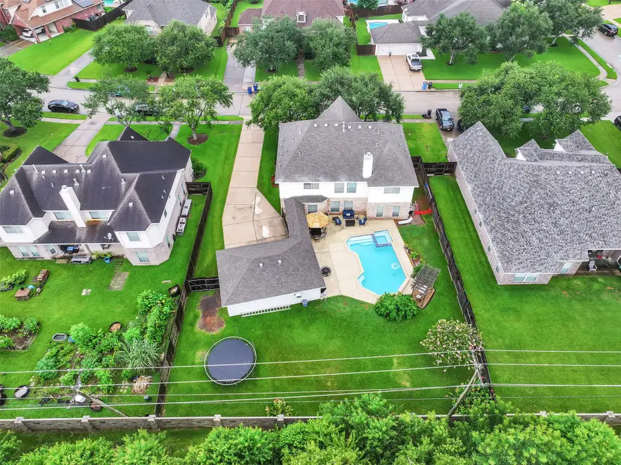 705 High Ridge Drive, Friendswood, TX 77546 - Image #2