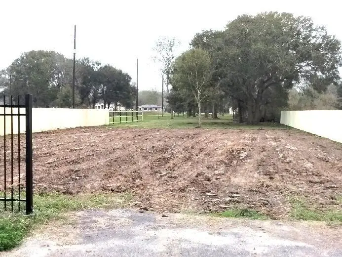 542 N Pine Street, Arcola, TX 77583 - Image #2