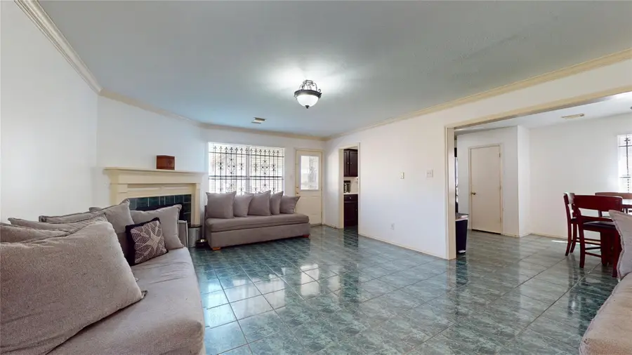 7106 Bayou Crest Drive, Houston, TX 77088 - #3