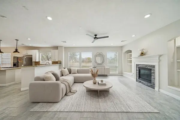 12310 Shadow Island Drive, Houston, TX 77082