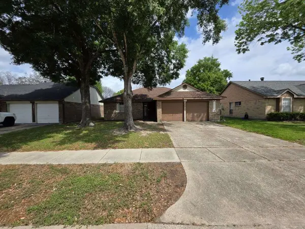 10913 Mulberry Court, La Porte, TX 77571