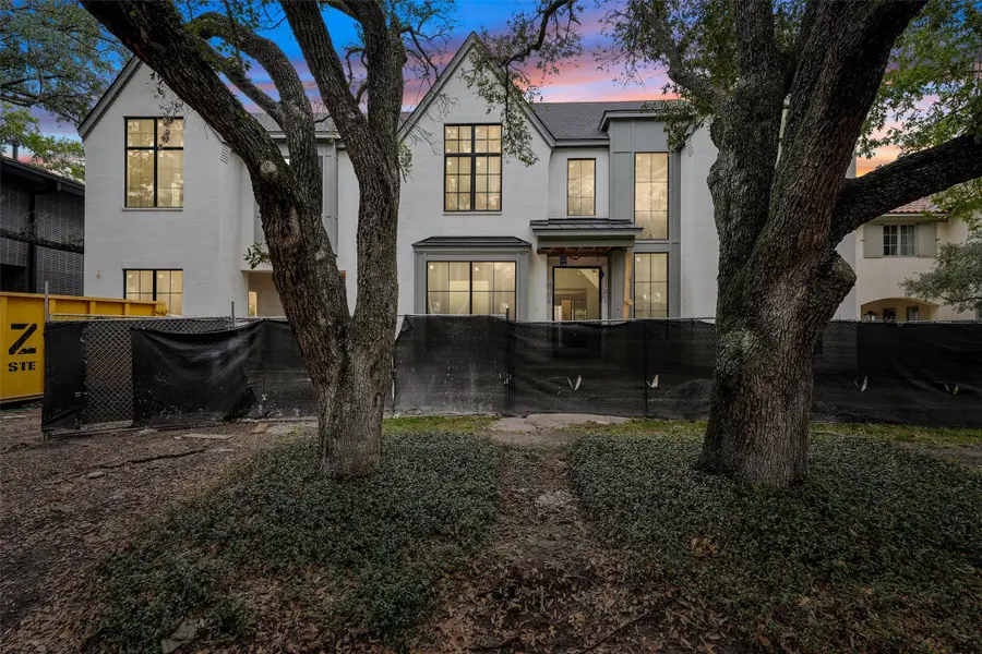 4510 Ivanhoe Street, Houston, TX 77027 - #2