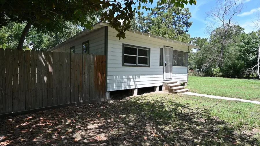 701 Clay Street, Cleveland, TX 77327 - #3