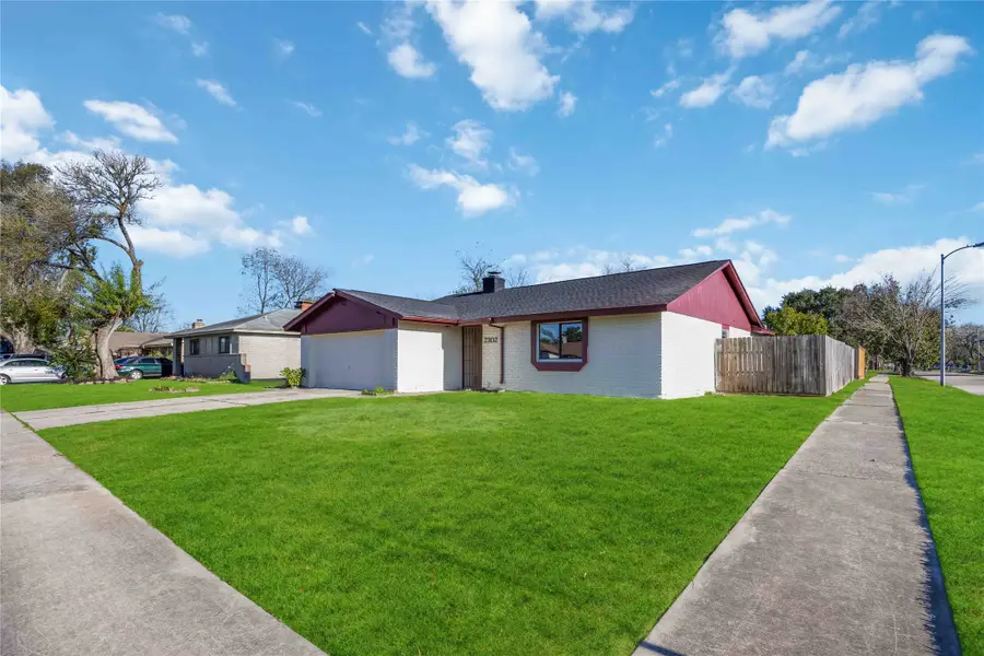 2302 Green Knoll Drive, Houston, TX 77067 - Image #3