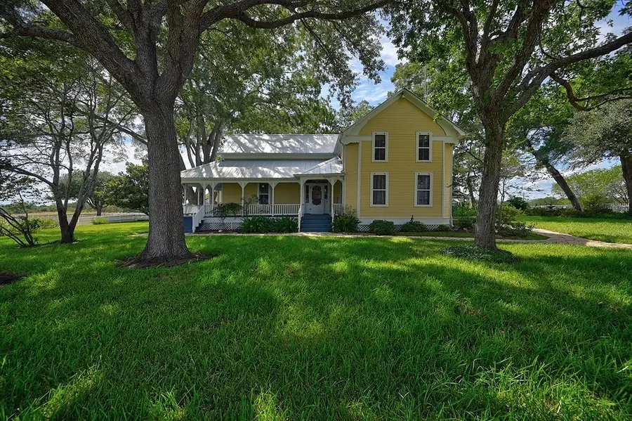 10398 Adamcik Road, Weimar, TX 78962 - #3