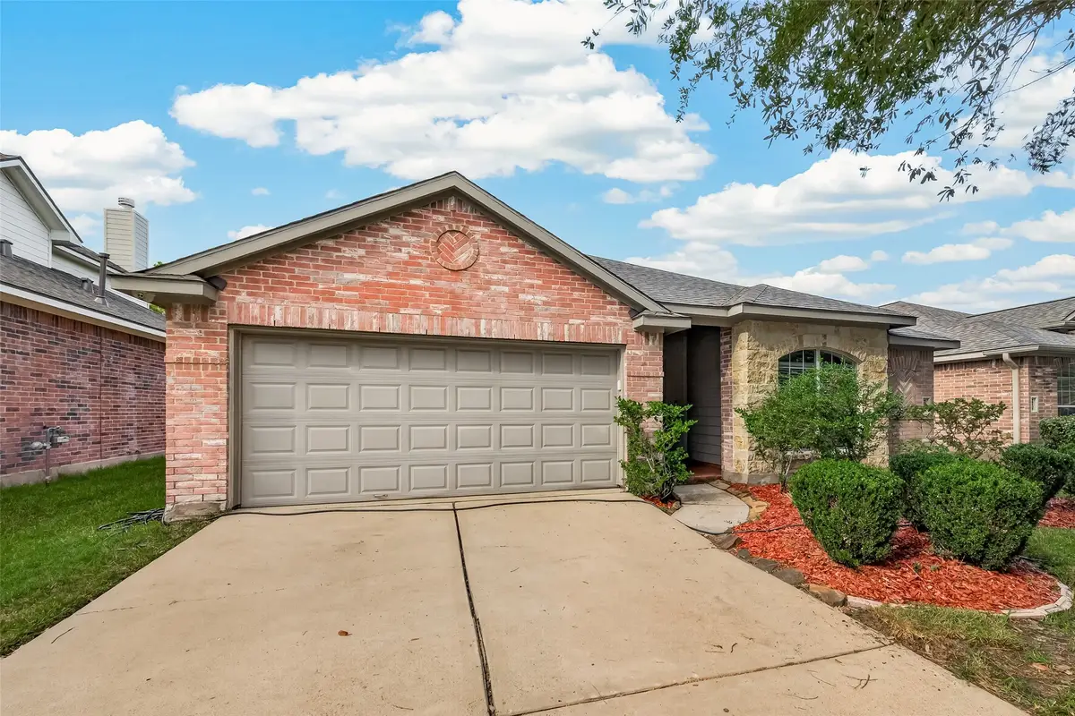 13109 Rippling Creek Lane, Pearland, TX 77584 - #1