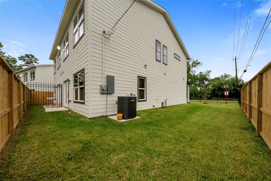 7117 Springdale Street #B, Houston, TX 77028 - #3