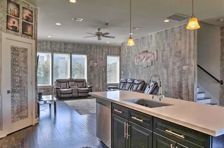 2107 Stuart Street, Houston, TX 77004 - #2