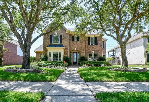 2227 Upland Park Drive, Sugar Land, TX 77479