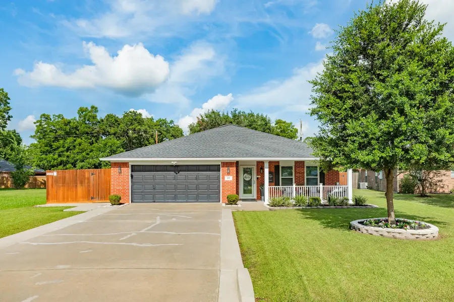 112 Lillian Drive, West Columbia, TX 77486 - #2