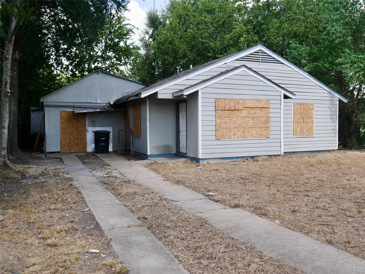 5221 Malmedy Road, Houston, TX 77033 - #1