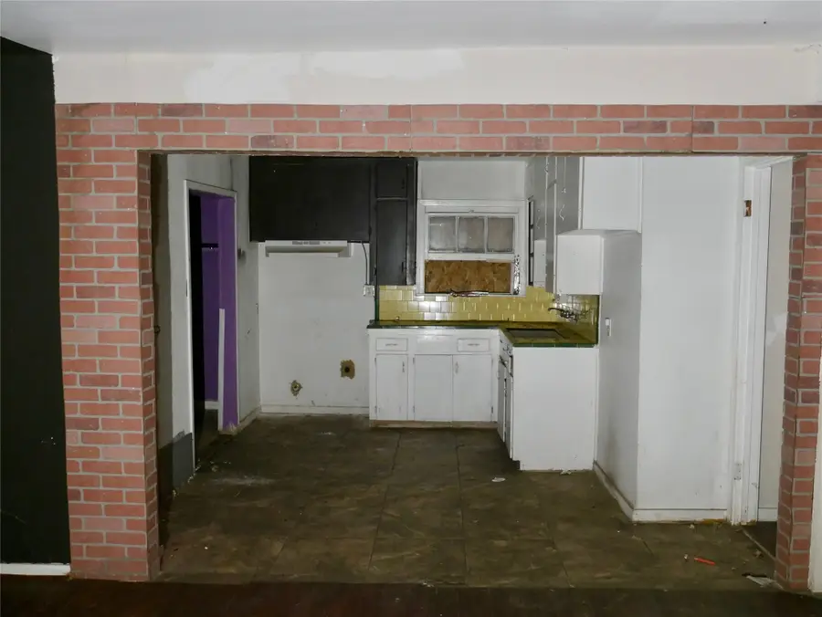 5221 Malmedy Road, Houston, TX 77033 - #3