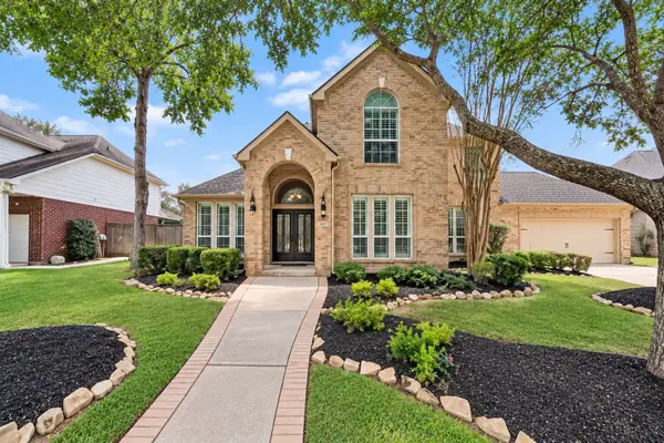 1422 Hillside Forest Drive, Sugar Land, TX 77479