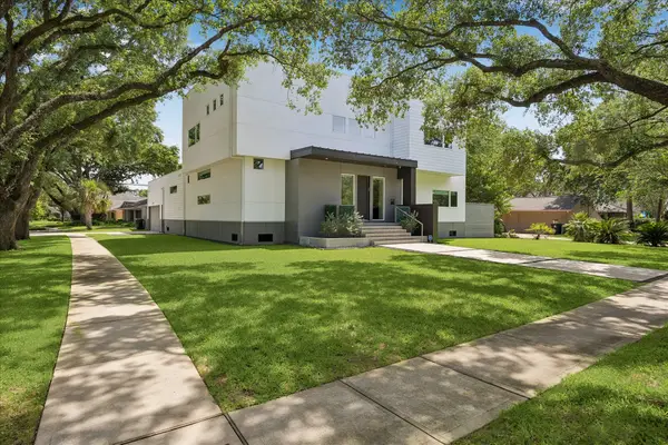 5215 Jason Street, Houston, TX 77096