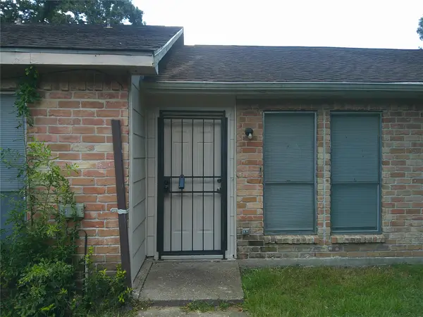 5771 Easthampton Drive #B, Houston, TX 77039