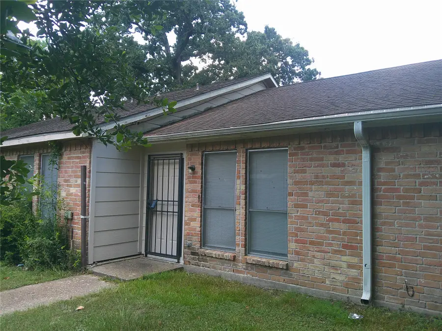 5771 Easthampton Drive #B, Houston, TX 77039 - #3