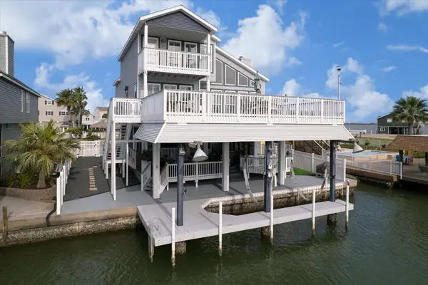 406 Tahiti Road, Tiki Island, TX 77554