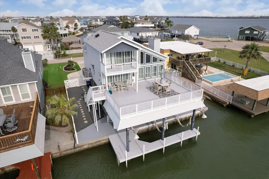 406 Tahiti Road, Tiki Island, TX 77554 - #2