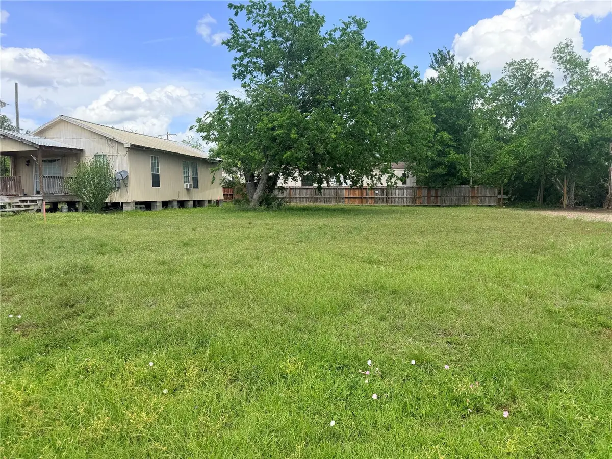 606 7th Street, Navasota, TX 77868 - #1