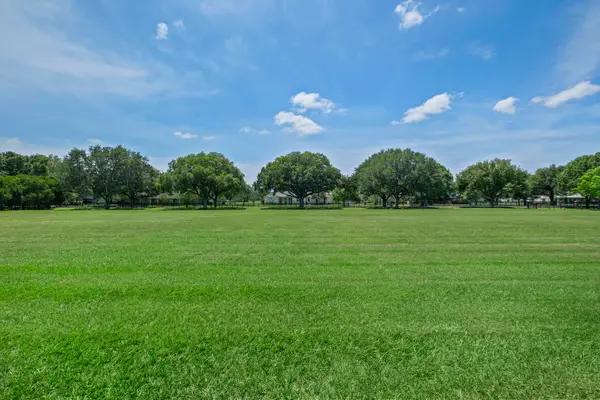 43 E Kitty Hawk Street, Richmond, TX 77406