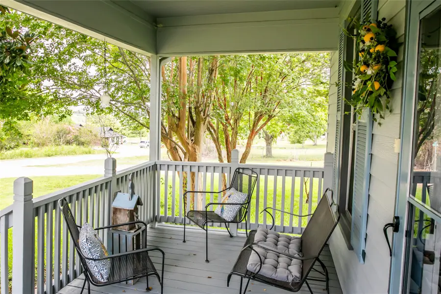 401 N Colorado Street, Burton, TX 77835 - #2