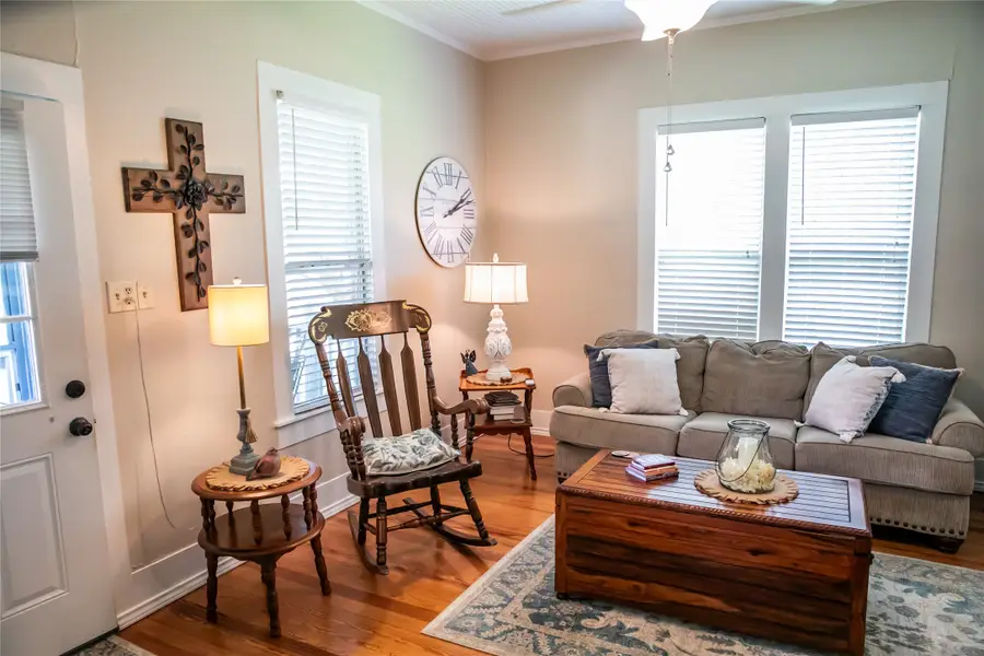401 N Colorado Street, Burton, TX 77835 - #3
