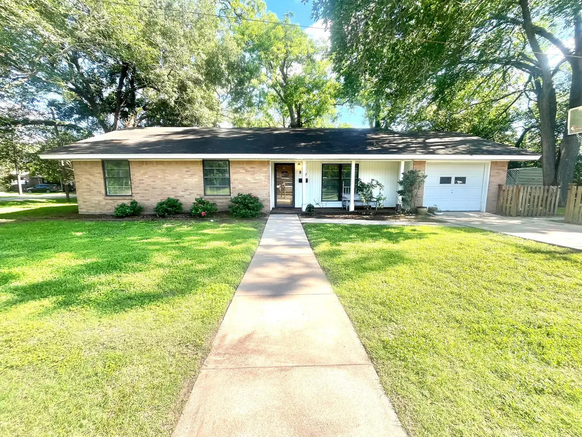 817 Washington Street, Columbus, TX 78934 - #1