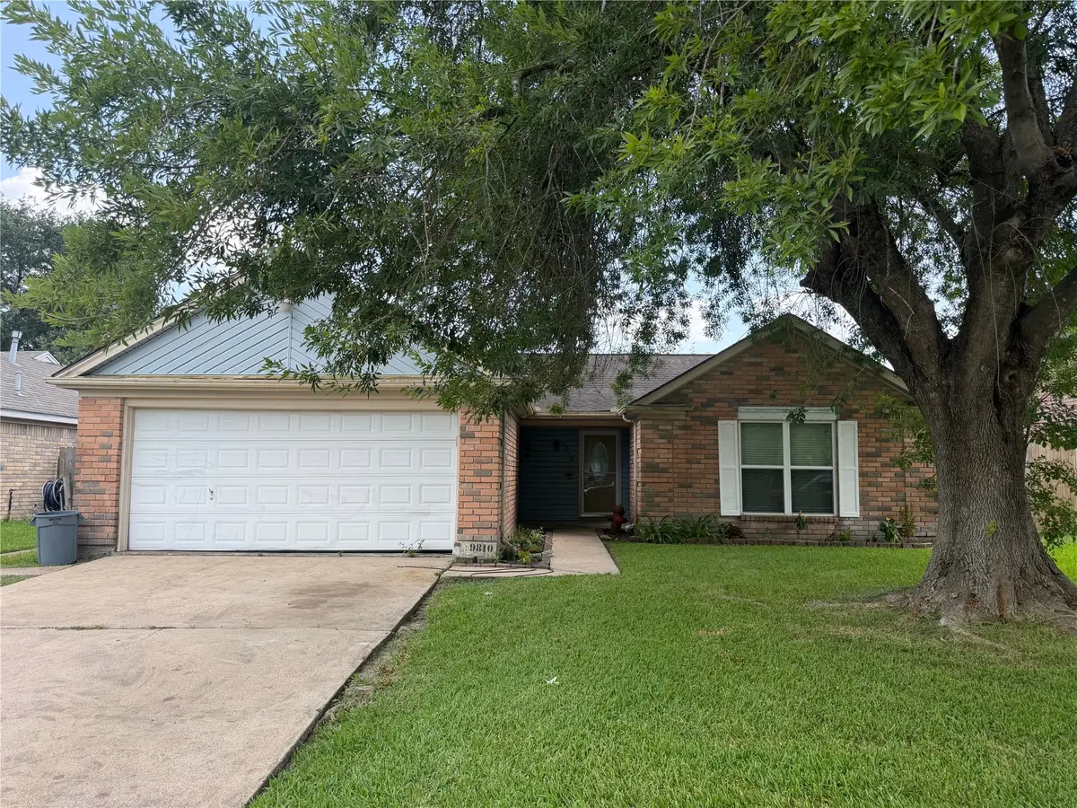 9810 Brookview Drive, La Porte, TX 77571 - #1