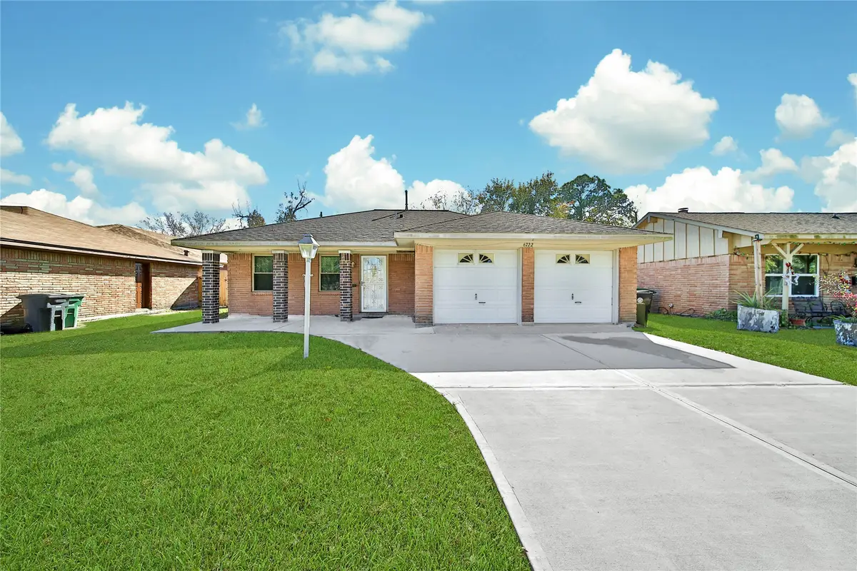 6722 Roxbury Road, Houston, TX 77087 - Image #1