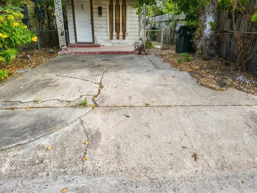2934 Morris Street, Corpus Christi, TX 78405 - #2