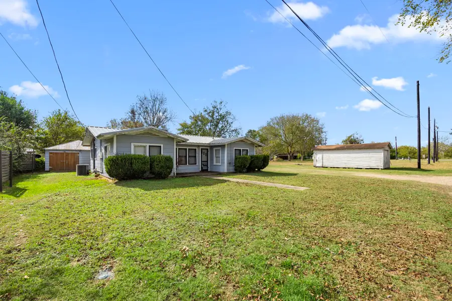 209 3rd Avenue, Columbus, TX 78934 - Image #2