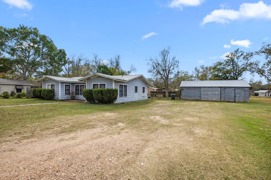 209 3rd Avenue, Columbus, TX 78934 - Image #3