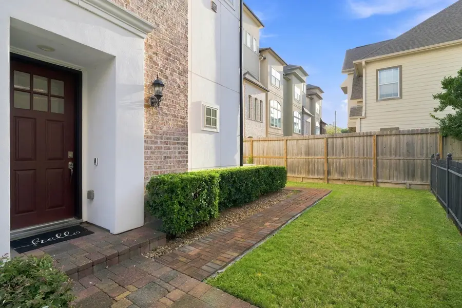 2705 Arabelle Grove, Houston, TX 77007 - #2