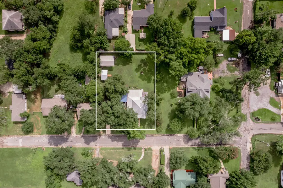 105 N Texas Street, Madisonville, TX 77864 - #3
