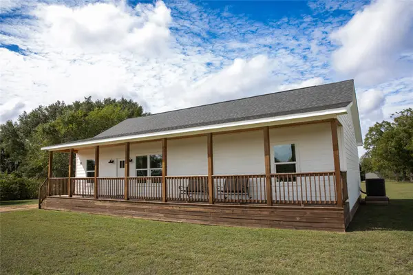 95 Red Tip Lane, Brenham, TX 77833