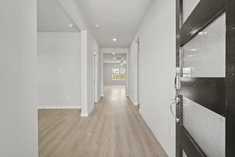 104 Water Grass Trail, Clute, TX 77531 - Image #2