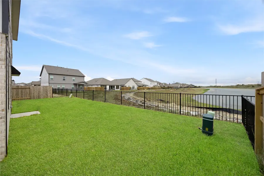 431 Kendall Crest Drive, Alvin, TX 77511 - Image #2