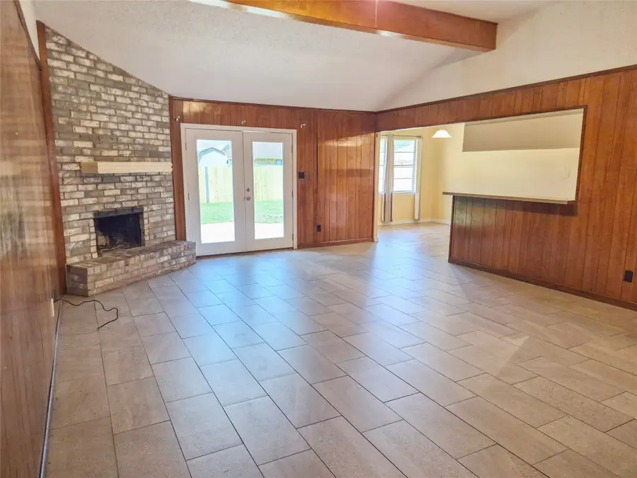 518 Walnut Street, Lake Jackson, TX 77566 - #2