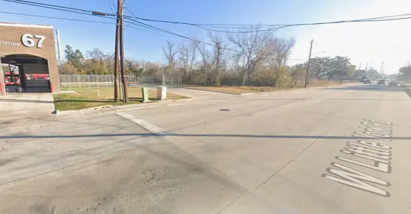 1700 W Little York Road, Houston, TX 77091