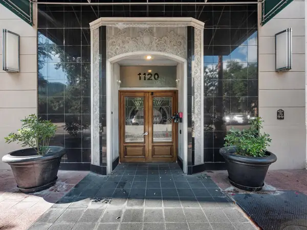 1120 Texas Street #4B, Houston, TX 77002