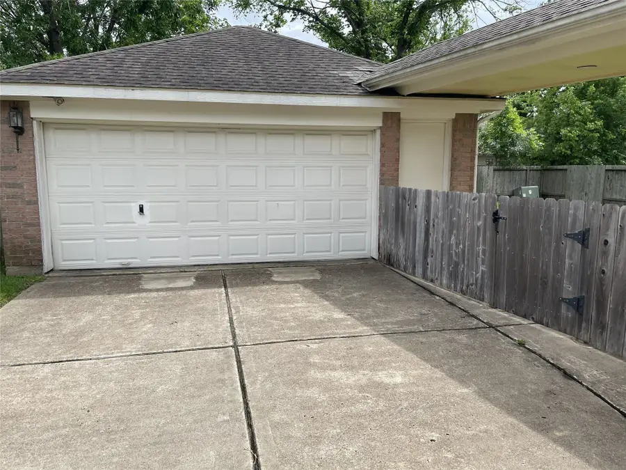 14011 Sandy Springs Lane, Sugar Land, TX 77498 - #3