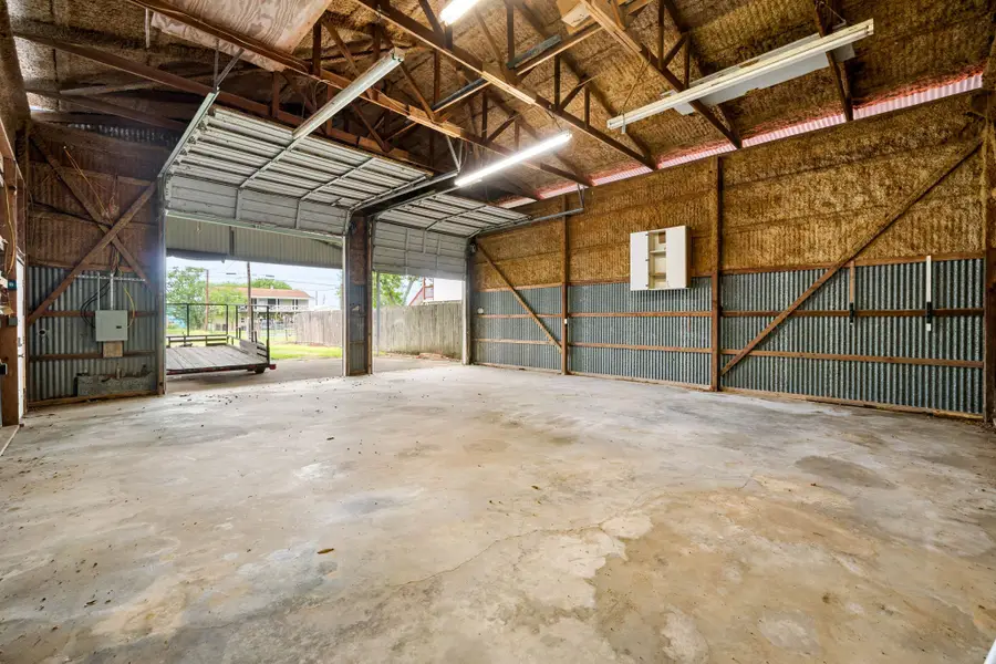 221 11th Street, Dickinson, TX 77539 - #2